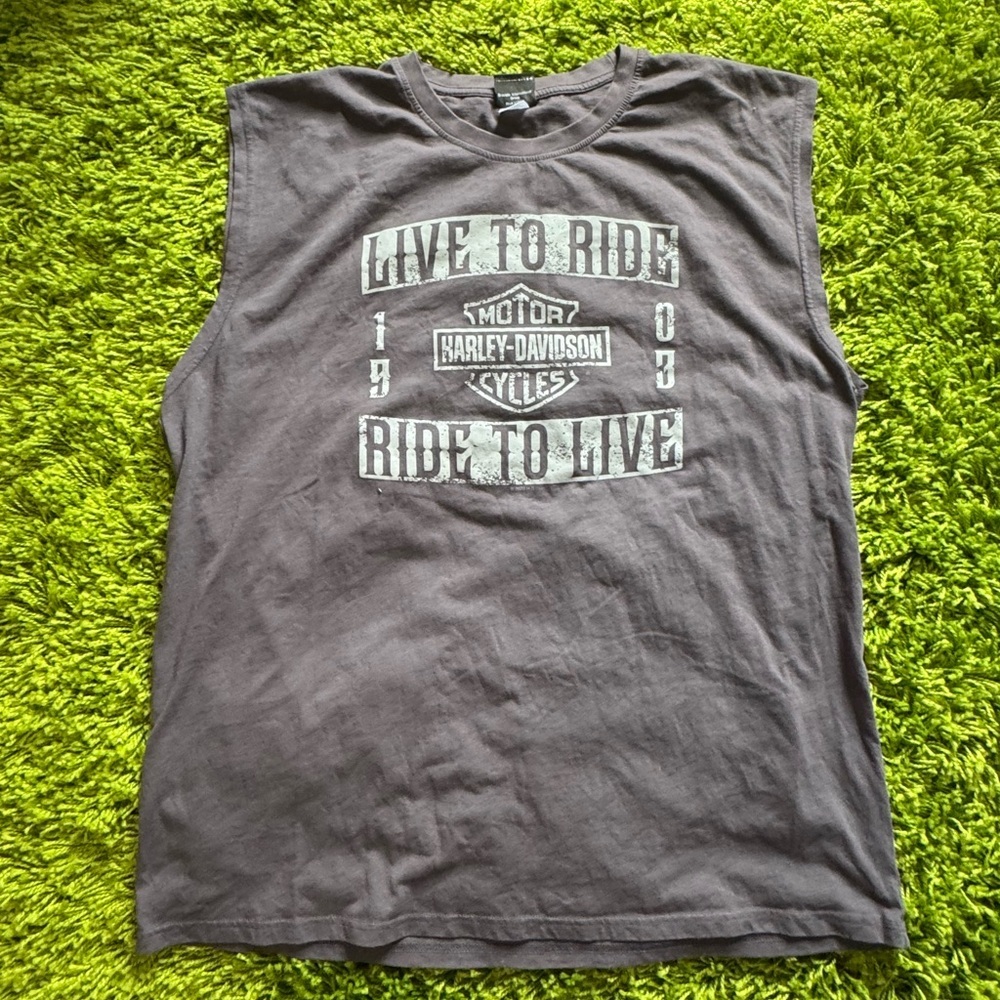 Harley-Davidson Charcoal Tee with Iconic Logo‎